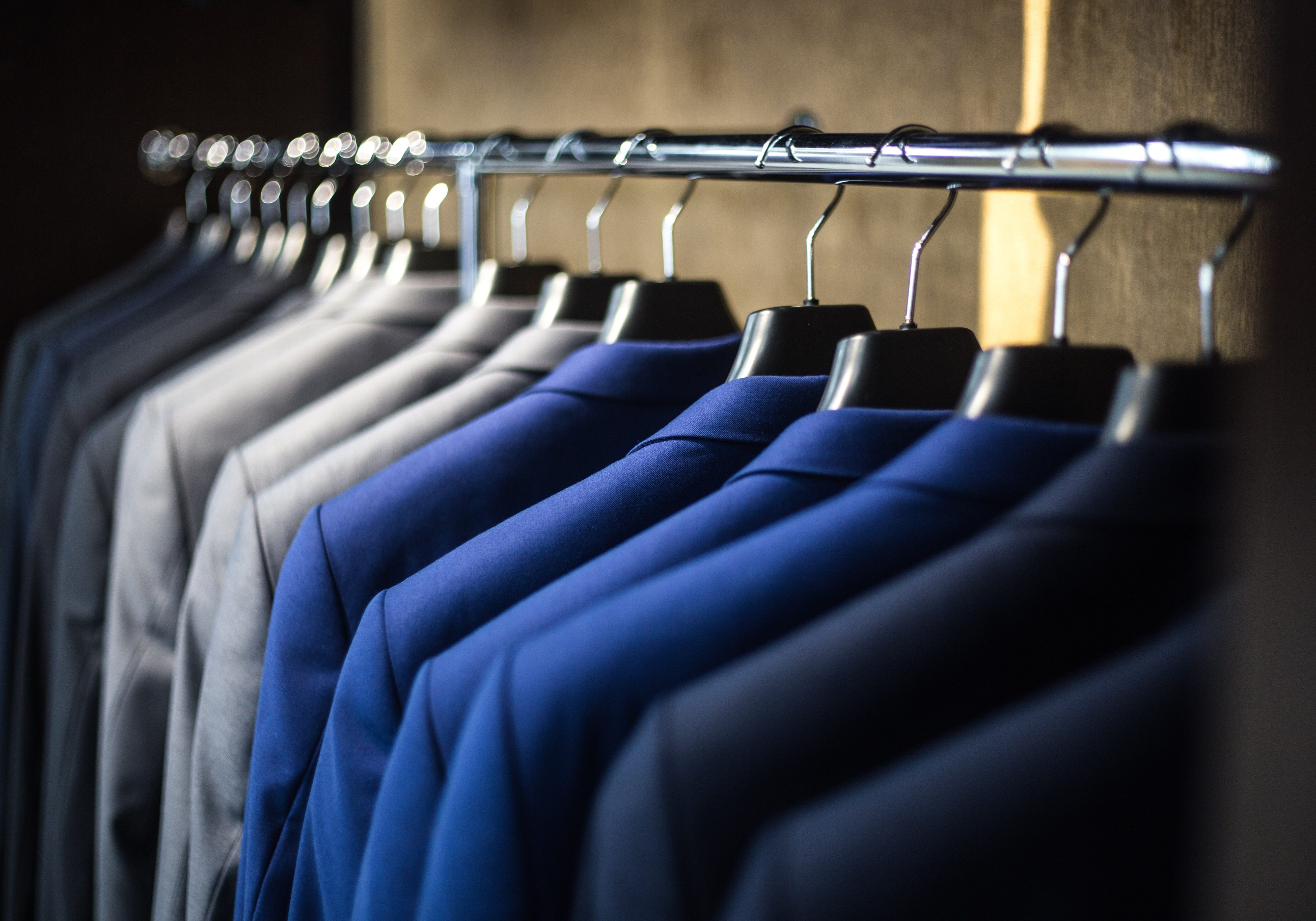 blur-clothes-fashion-325876 blur-clothes-fashion-325876