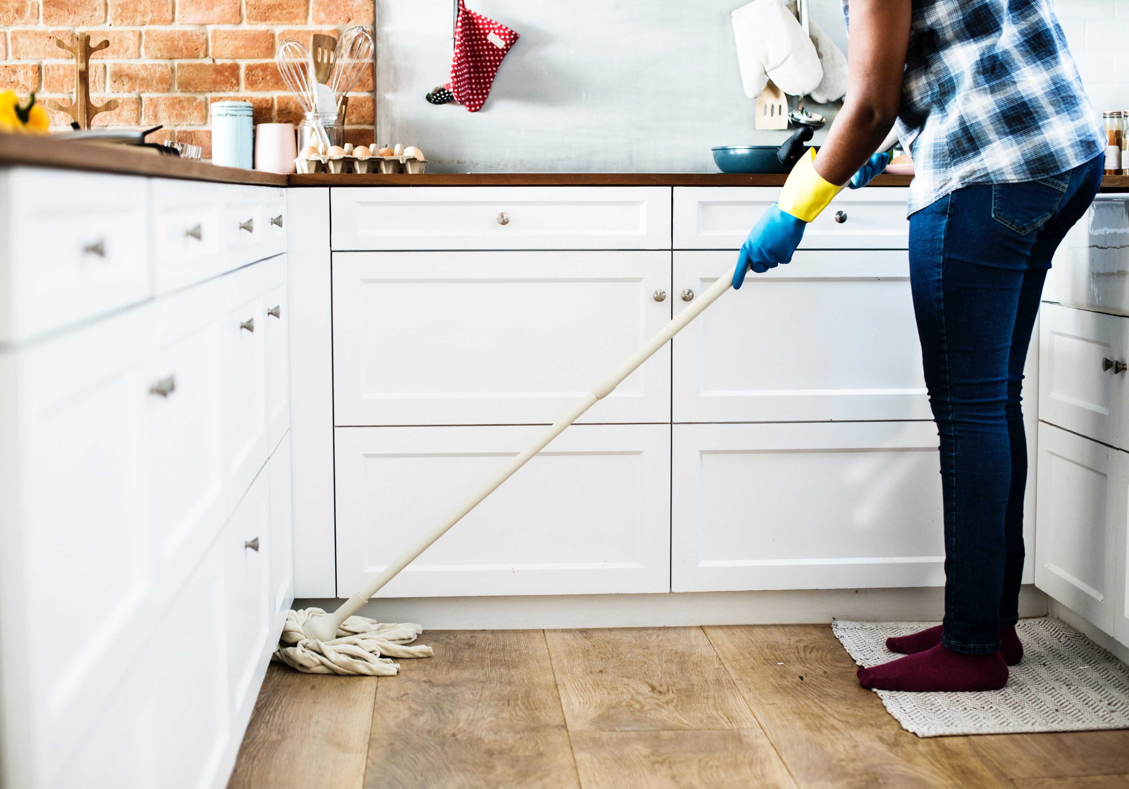chores-cleaning-contemporary-1321730 chores-cleaning-contemporary-1321730